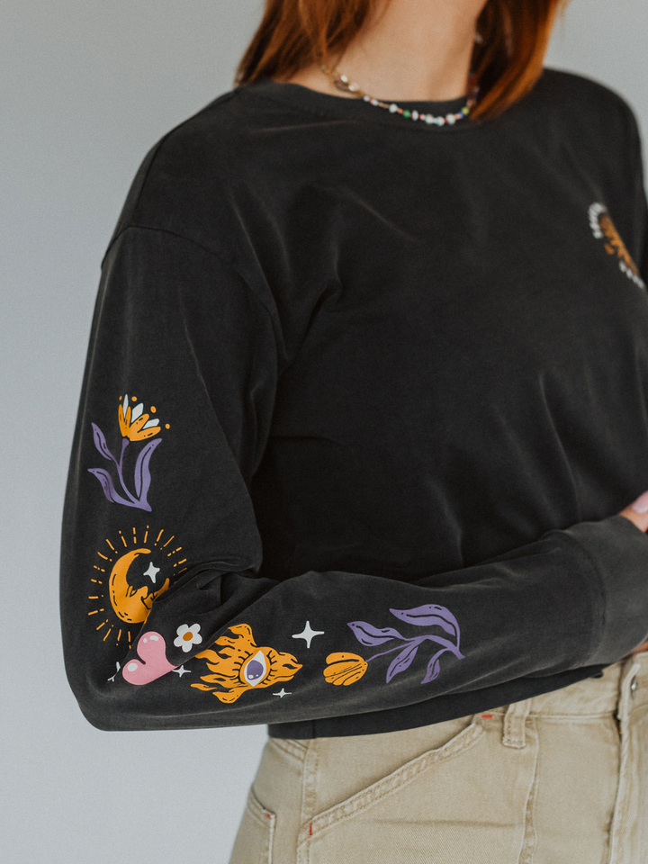 Searching for Serotonin Mineral Wash Long Sleeve - Octopied Mind