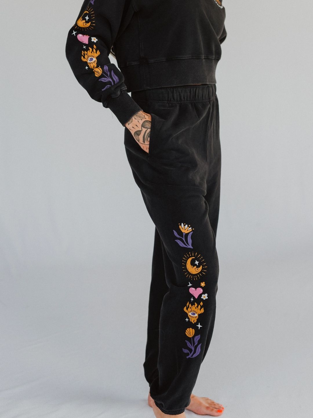 Searching for Serotonin Mineral Wash Sweatpants - Octopied Mind